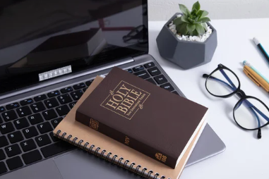 cropped-computer-and-bible.png